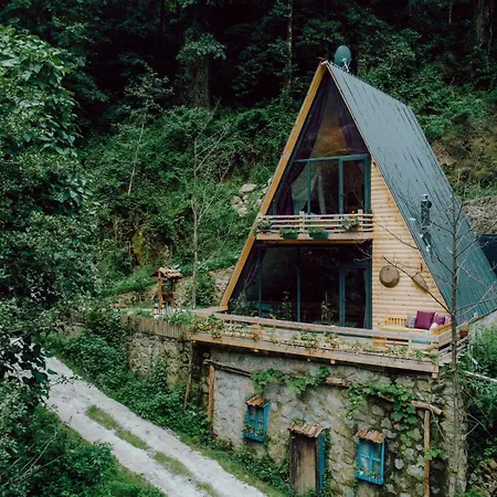 Lodge Zayna *