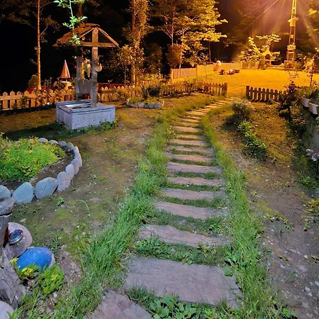 Zayna Lodge *